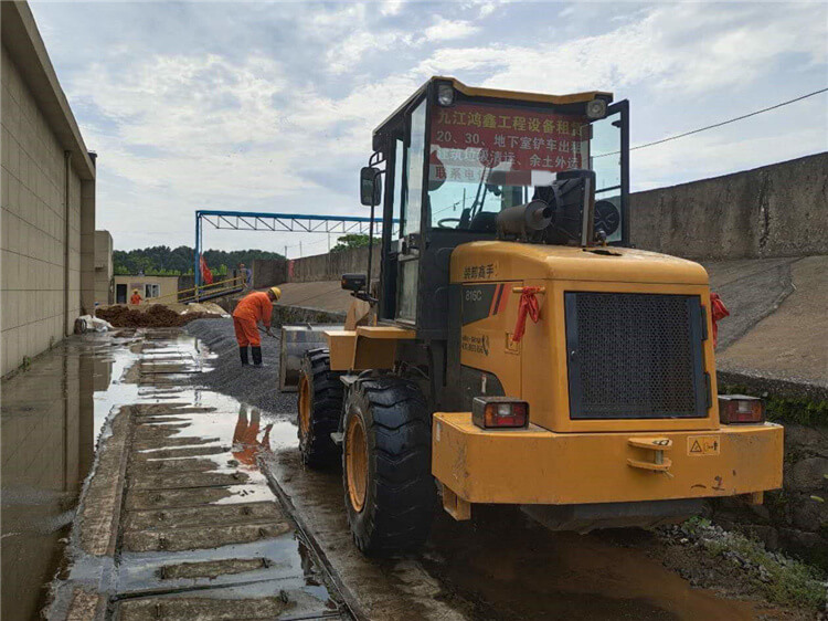 如何減少挖機油缸的汽蝕問題